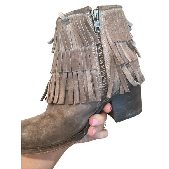 Freebird by Steven Belle Suede Double Buckle Fringe Ankle Heeled Booties US 8 - Picture 4 of 13